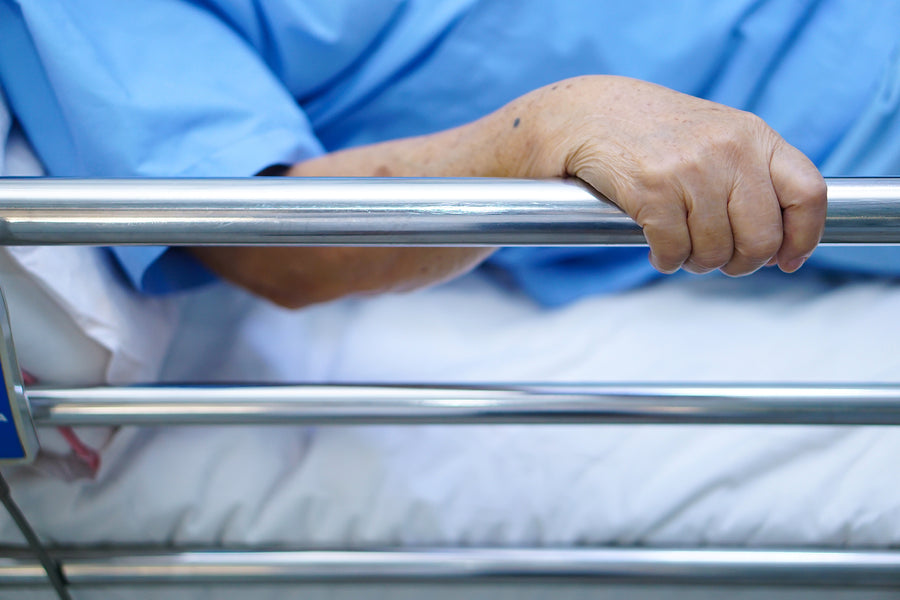 Senior Safety: How to Choose the Right Bed Rails for Easy Access